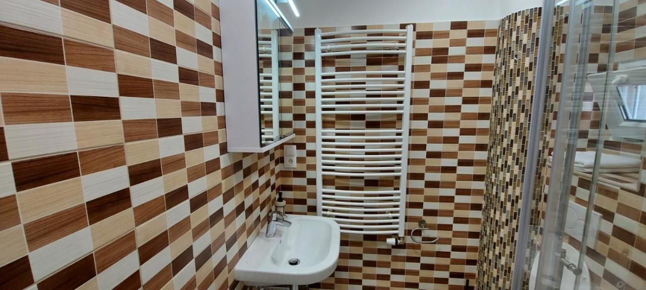Apartment Krale Jiriho Karlsbad Buitenkant foto