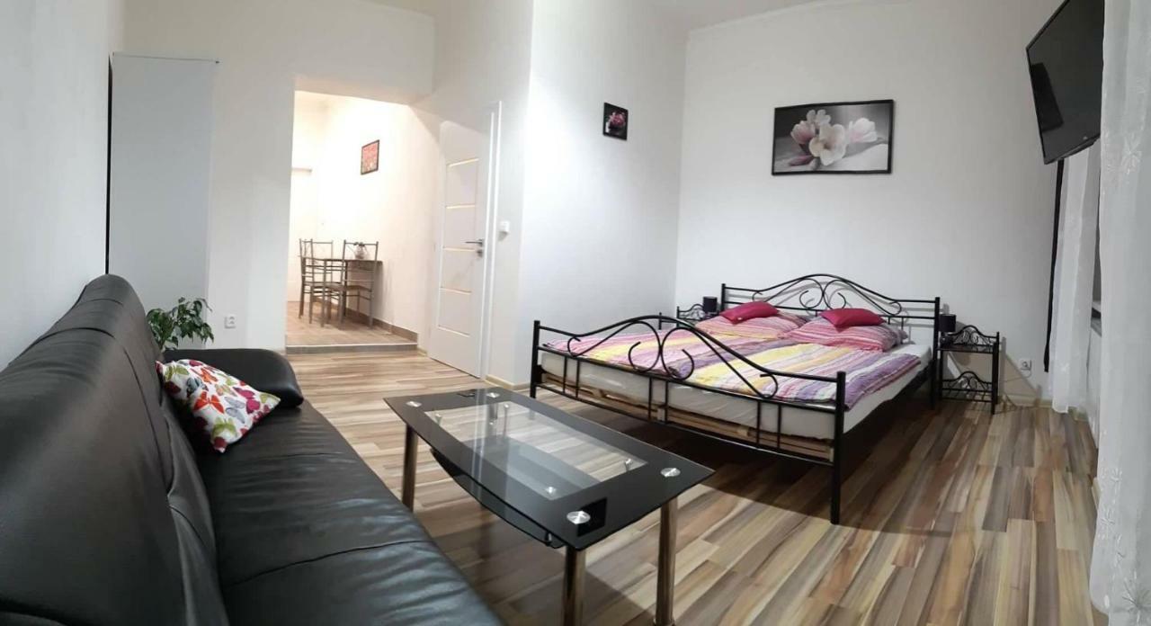 Apartment Krale Jiriho Karlsbad Buitenkant foto