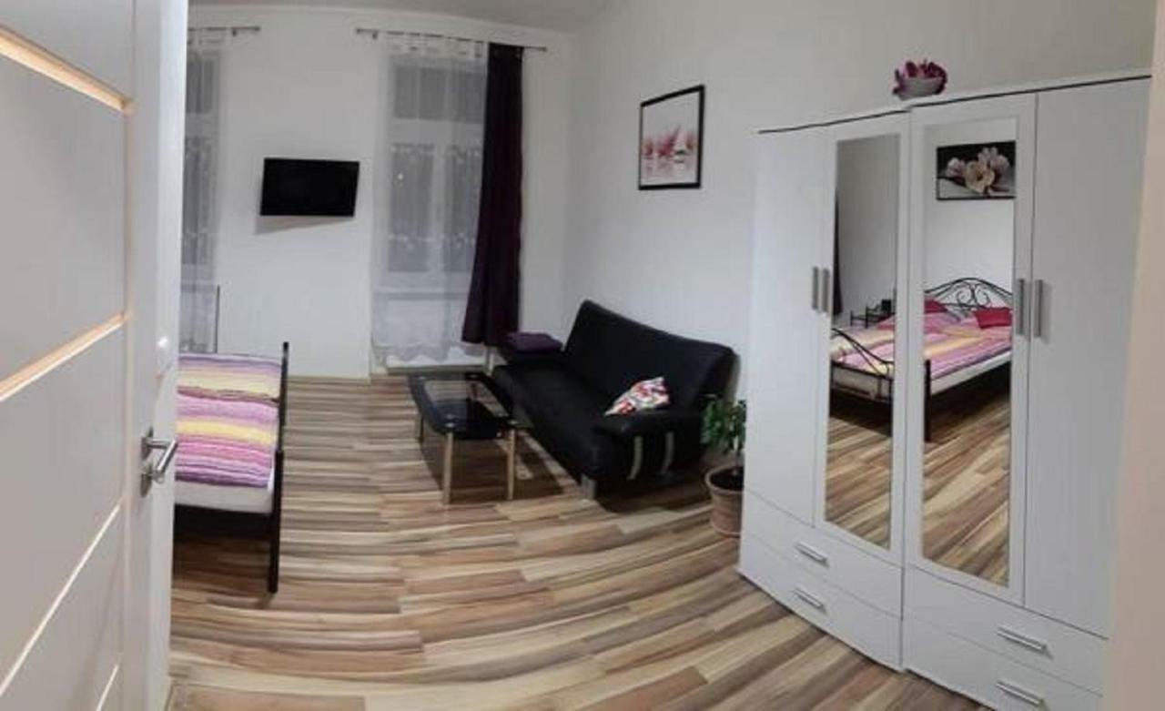 Apartment Krale Jiriho Karlsbad Buitenkant foto